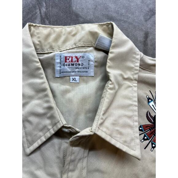 ELY‎ Mens XL Pearl Snap Button Up Shirt Tan Tribal mask Embroidered Rockabilly - Picture 5 of 7